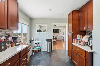 2546 Truman Ave, Oakland, CA 94605 - Photo 9
