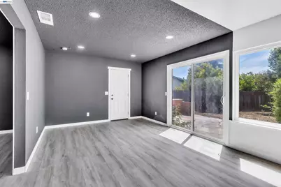 883 Inverness Ct, Fairfield, CA 94533 - Photo 11
