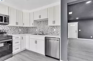 883 Inverness Ct, Fairfield, CA 94533 - Photo 9