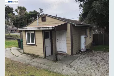 26660 Hayward Blvd, Hayward, CA 94542 - Photo 17