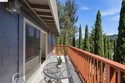 11133 Golf Links Rd, Oakland, CA 94605 - Photo 29