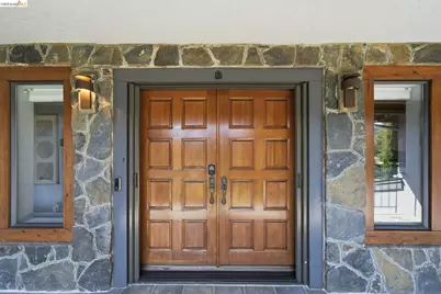 11133 Golf Links Rd, Oakland, CA 94605 - Photo 7