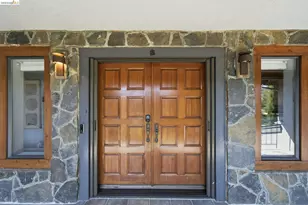 11133 Golf Links Rd, Oakland, CA 94605 - Photo 7