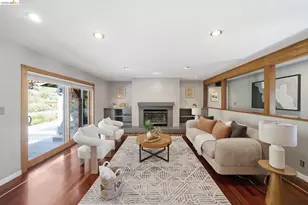 11133 Golf Links Rd, Oakland, CA 94605 - Photo 9