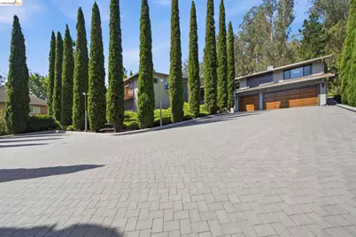 11133 Golf Links Rd, Oakland, CA 94605 - Photo 1