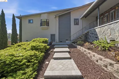 11133 Golf Links Rd, Oakland, CA 94605 - Photo 5