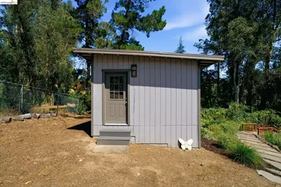 11133 Golf Links Rd, Oakland, CA 94605 - Photo 49