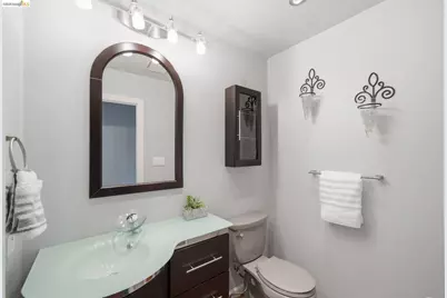 11133 Golf Links Rd, Oakland, CA 94605 - Photo 41