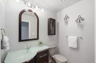 11133 Golf Links Rd, Oakland, CA 94605 - Photo 41