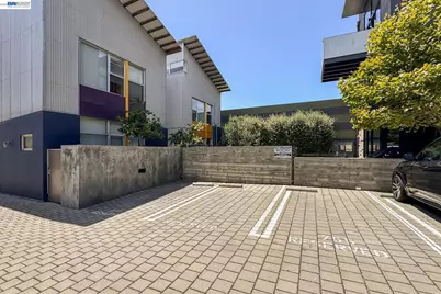 755 Folger Ave, Berkeley, CA 94710 - Photo 29