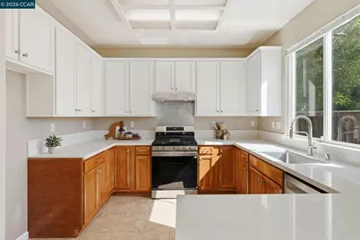 104 Sunpeak Dr, Pittsburg, CA 94565 - Photo 15