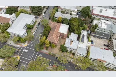 2510 Le Conte Ave, Berkeley, CA 94709 - Photo 33