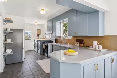 5439 Barrett Ave, El Cerrito, CA 94530 - Photo 19
