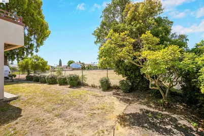 27949 Thornton Ct #1B, Hayward, CA 94544 - Photo 37