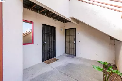 27949 Thornton Ct #1B, Hayward, CA 94544 - Photo 5