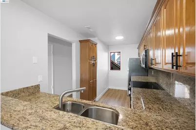 27949 Thornton Ct #1B, Hayward, CA 94544 - Photo 13