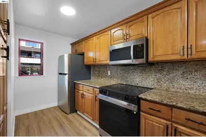27949 Thornton Ct #1B, Hayward, CA 94544 - Photo 9