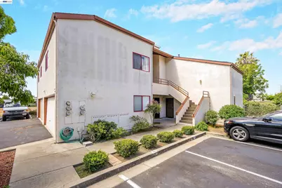 27949 Thornton Ct #1B, Hayward, CA 94544 - Photo 3