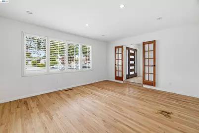 739 Bellarmine Dr, Salinas, CA 93901 - Photo 13
