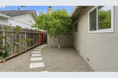 739 Bellarmine Dr, Salinas, CA 93901 - Photo 35