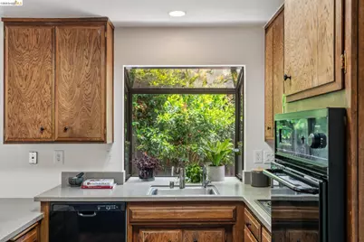 650 Marlesta Rd, Pinole, CA 94564 - Photo 21