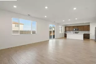 323 Viceroy Wy, Brentwood, CA 94513 - Photo 5