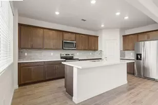 323 Viceroy Wy, Brentwood, CA 94513 - Photo 3