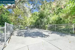 915 Brown St, Martinez, CA 94595 - Photo 51