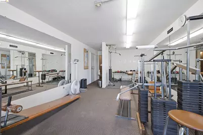 288 Whitmore St #121, Oakland, CA 94611 - Photo 27