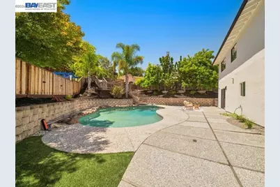 7966 Iglesia Dr, Dublin, CA 94568 - Photo 47