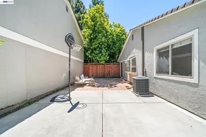 40130 Santa Teresa Cmn, Fremont, CA 94539 - Photo 31