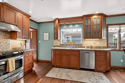 1639 Broadway, Alameda, CA 94501 - Photo 13