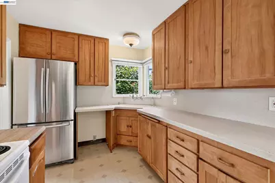 1075 Durant Ave, San Leandro, CA 94577 - Photo 11
