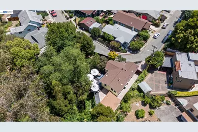 2521 Pleasant St, Oakland, CA 94602 - Photo 49