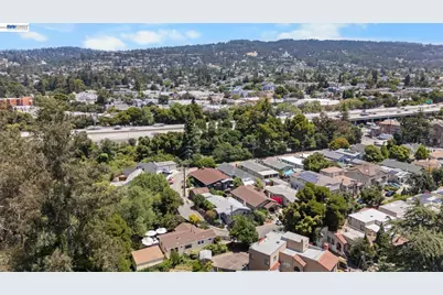 2521 Pleasant St, Oakland, CA 94602 - Photo 47
