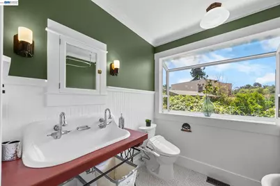 2521 Pleasant St, Oakland, CA 94602 - Photo 21