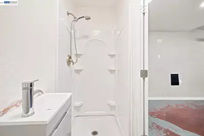 17005 Santa Fe St, Ashland, CA 94541 - Photo 25