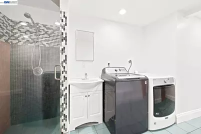 17005 Santa Fe St, Ashland, CA 94541 - Photo 37