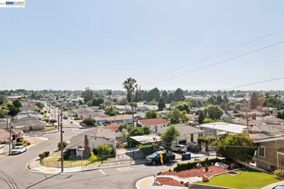 17005 Santa Fe St, Ashland, CA 94541 - Photo 17