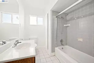 17005 Santa Fe St, Ashland, CA 94541 - Photo 23