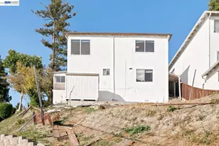 17005 Santa Fe St, Ashland, CA 94541 - Photo 39