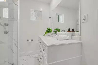 3054 Glynis Dr, Richmond, CA 94806 - Photo 17