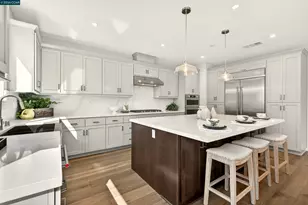 2201 Vandeleur Dr, Napa, CA 94558 - Photo 5