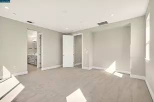 2201 Vandeleur Dr, Napa, CA 94558 - Photo 21