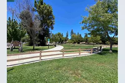 209 Hidden Creek Ct, Martinez, CA 94553 - Photo 7