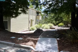 2100 Skycrest Dr, Walnut Creek, CA 94595 - Photo 35