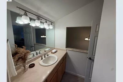 27787 Vasona Ct #13, Hayward, CA 94544 - Photo 11