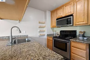 27787 Vasona Ct, Hayward, CA 94544 - Photo 17