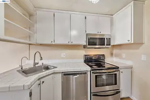 121 Buckingham Dr, Santa Clara, CA 95051 - Photo 15
