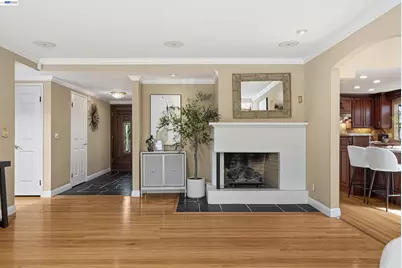 11055 La Paloma Dr, Cupertino, CA 95014 - Photo 3